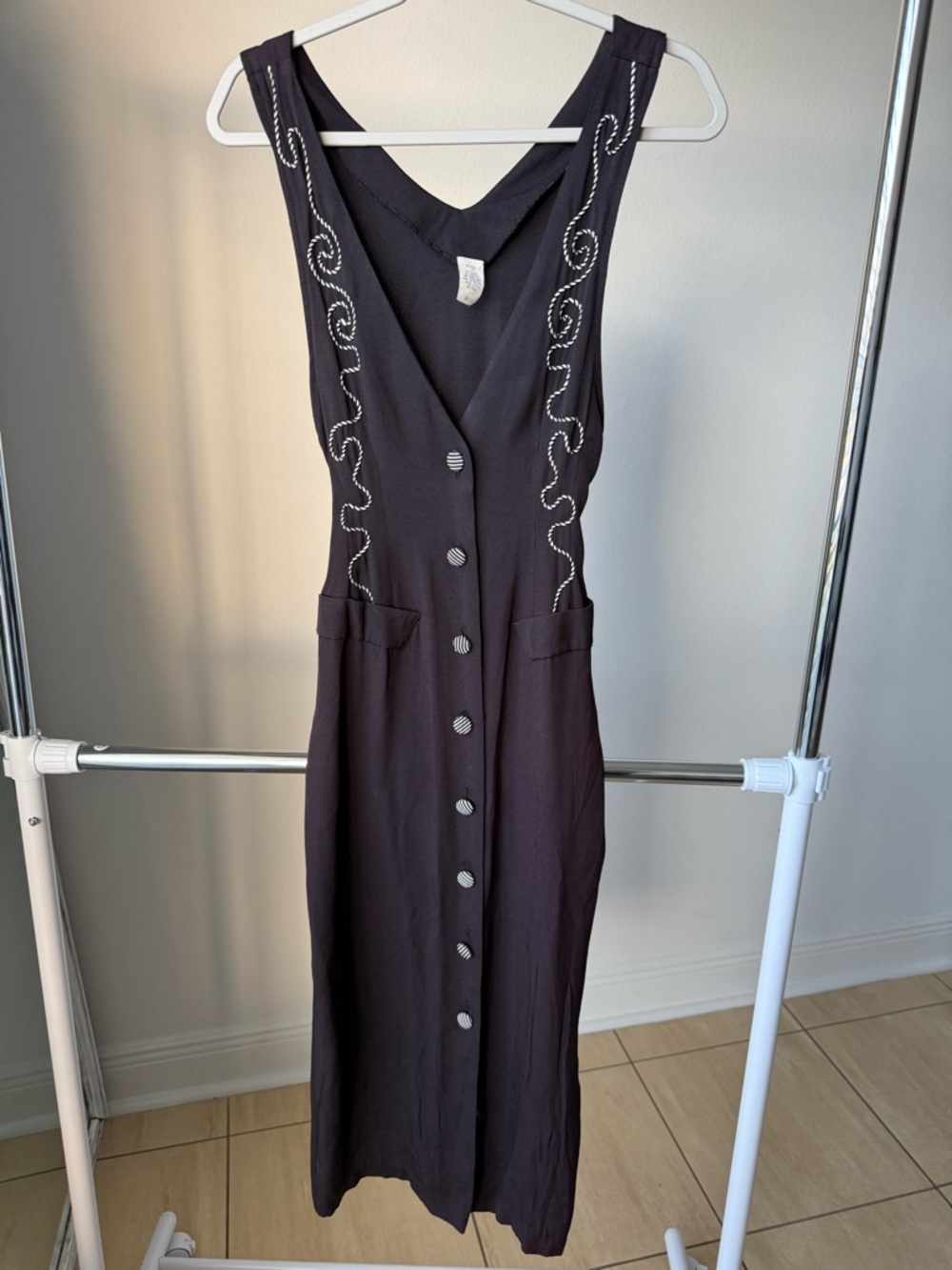 Vintage Button-Front Midi Dress with Embroidered Trim in Black
